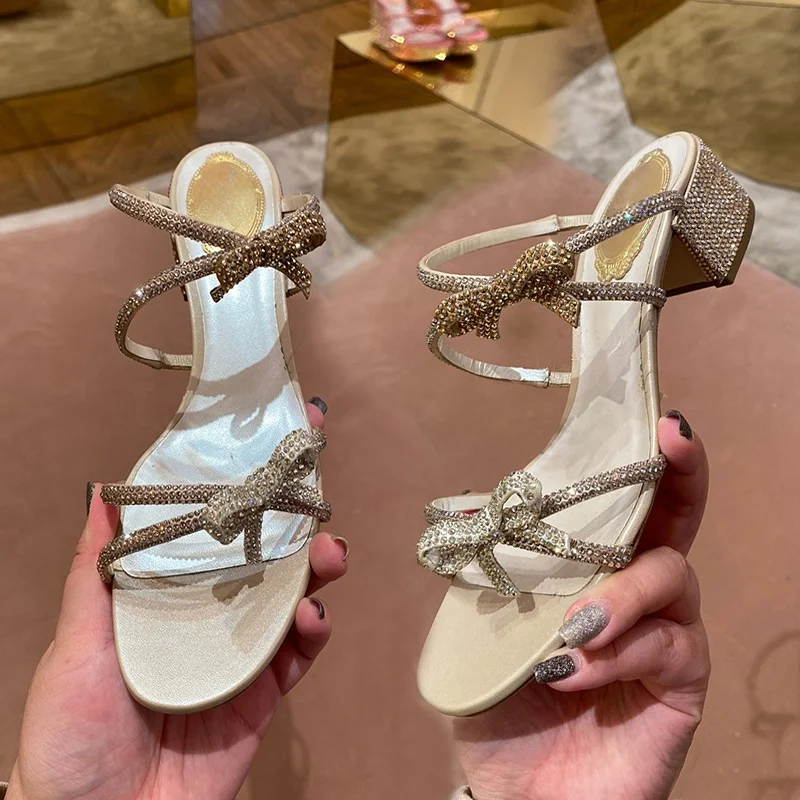 Bow-Knot Shiny Rhinestones Women Slippers Gold Pretty Summer New Fashion Diamond Ladies Mid Heels Shoes Elegant Dress Sandals
Bow-Knot Shiny Rhinestones Women Slippers Gold Pretty Summer New Fashion Diamond Ladies Mid Heels Shoes Elegant Dress Sandals