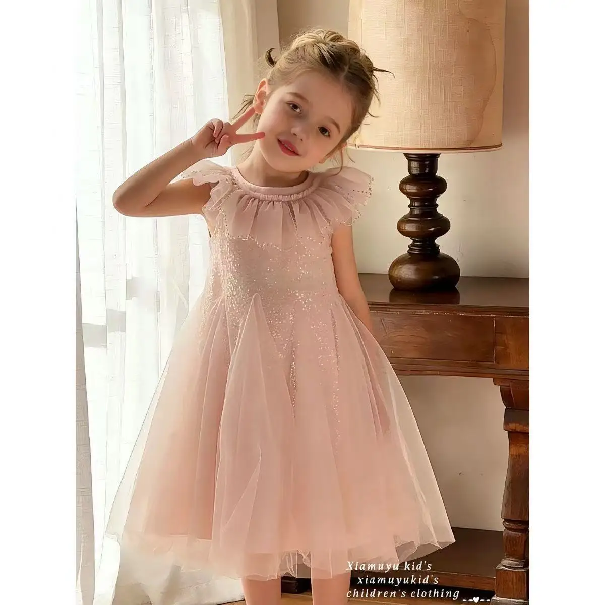 2026 New Summer Light Luxury Sequined Sleeve Princess Dress Children's Birthday Banquet Piano Performance Suit
2026 New Summer Light Luxury Sequined Sleeve Princess Dress Children's Birthday Banquet Piano Performance Suit