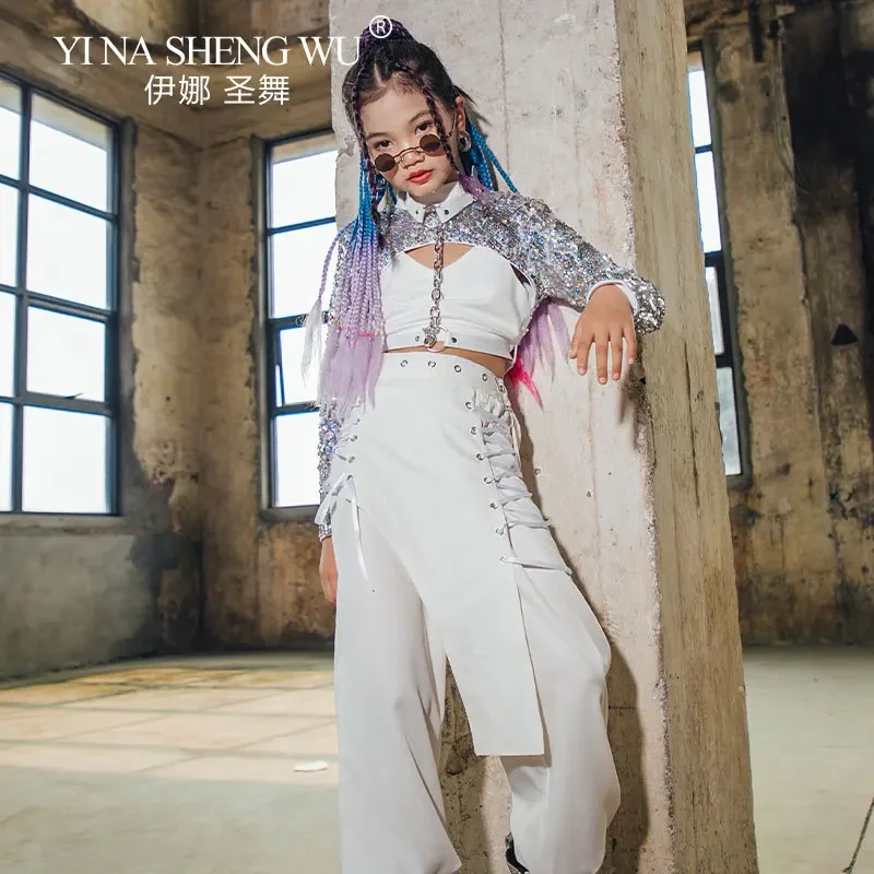 Костюм для танцев для девочек, комплект для выступлений в стиле джаз с пайетками, детская сценическая одежда, блестящий костюм в стиле K-pop для соревнований, вечеринок, рождественский подарок
Костюм для танцев для девочек, комплект для выступлений в стиле джаз с пайетками, детская сценическая одежда, блестящий костюм в стиле K-pop для соревнований, вечеринок, рождественский подарок