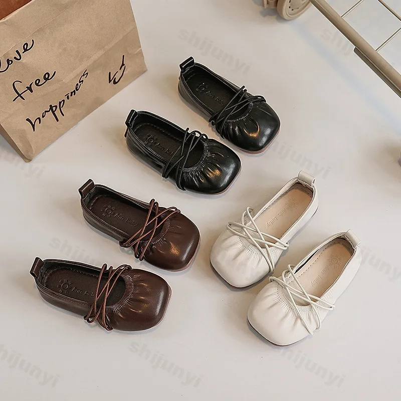 Baby Girl Shoes Fashion Solid Color Casual Mary Janes Soft Flats Children Kids Leather Shoes Comfortable Slip-on Toddler Loafers 
Baby Girl Shoes Fashion Solid Color Casual Mary Janes Soft Flats Children Kids Leather Shoes Comfortable Slip-on Toddler Loafers