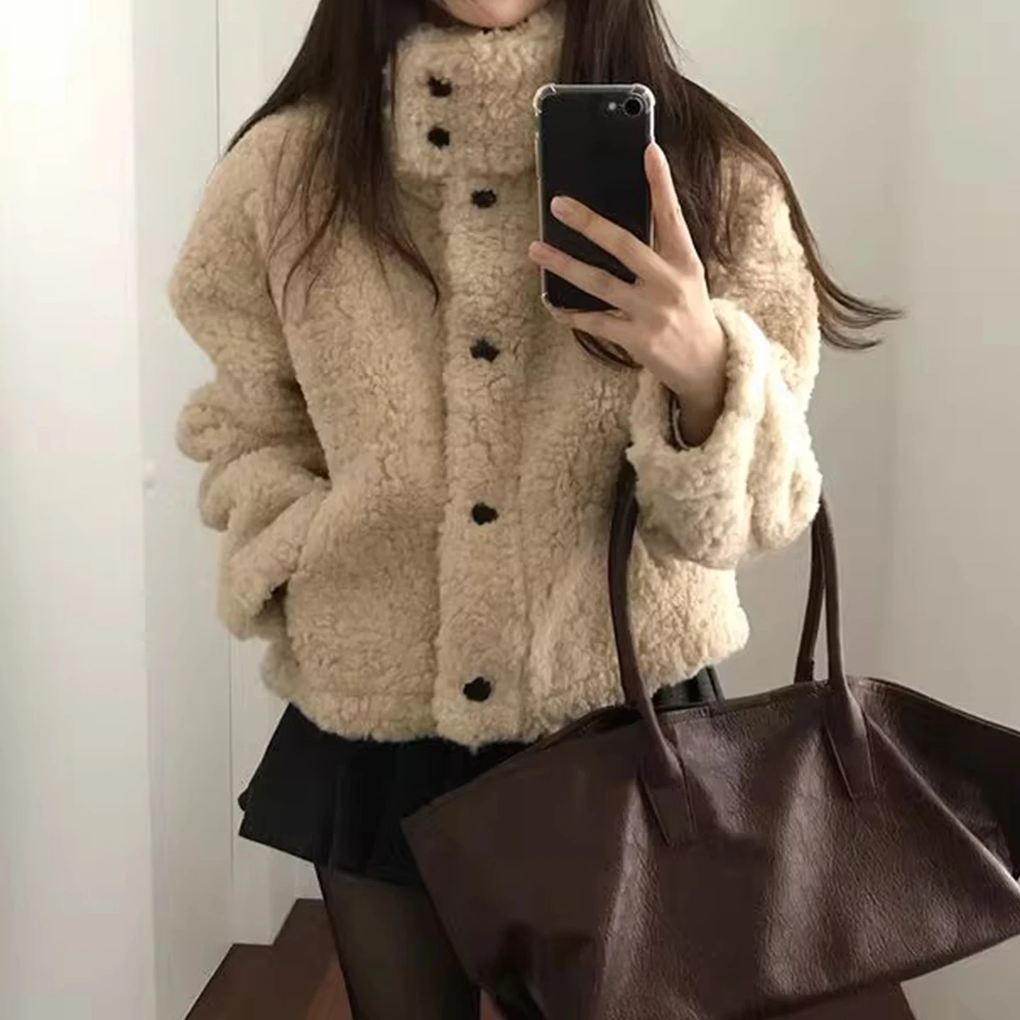 Женское теплое универсальное зимнее пальто Sli ort Lamb Fur Jaet на одной пуговице, повседневное свободное длинное пальто для поездок на работу
Женское теплое универсальное зимнее пальто Sli ort Lamb Fur Jaet на одной пуговице, повседневное свободное длинное пальто для поездок на работу