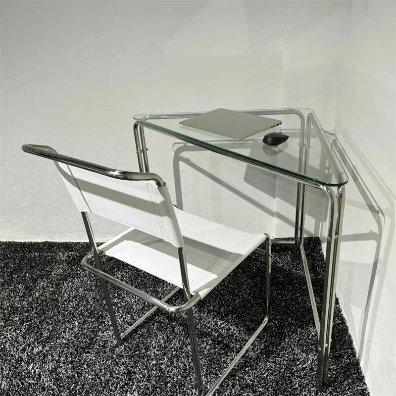Stainless Steel Light Luxury Home Corner Table Simple Triangle Nook Computer Electroplated Metal Small Apartment Desk
Stainless Steel Light Luxury Home Corner Table Simple Triangle Nook Computer Electroplated Metal Small Apartment Desk