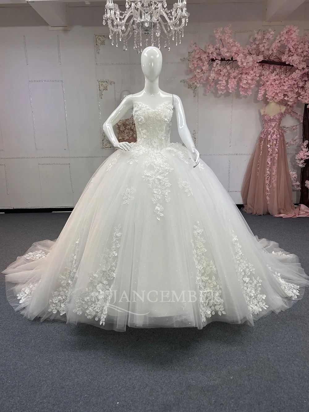 Customized Ball Gown Organza Wedding Dresses Long for Bride Strapless Puffy Beading Pearls Bridal Dresses Gowns платье свадебное
Customized Ball Gown Organza Wedding Dresses Long for Bride Strapless Puffy Beading Pearls Bridal Dresses Gowns платье свадебное