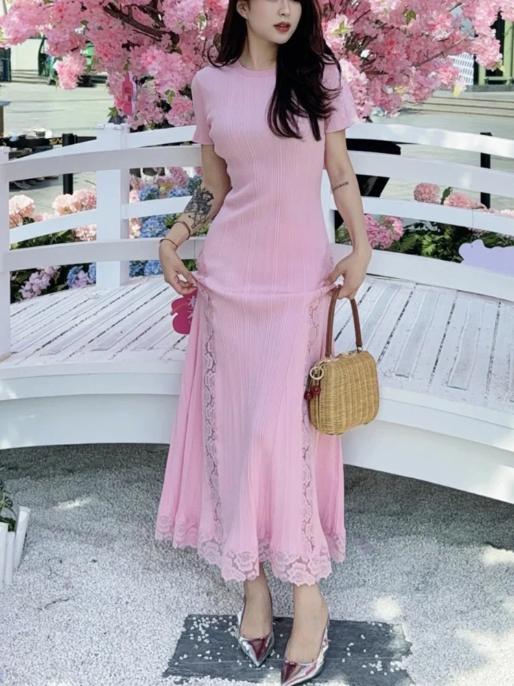 Pink knitted dress, elegant and stylish lace-embroidered stretch-fitted women's summer 2026 new style dress
Pink knitted dress, elegant and stylish lace-embroidered stretch-fitted women's summer 2026 new style dress