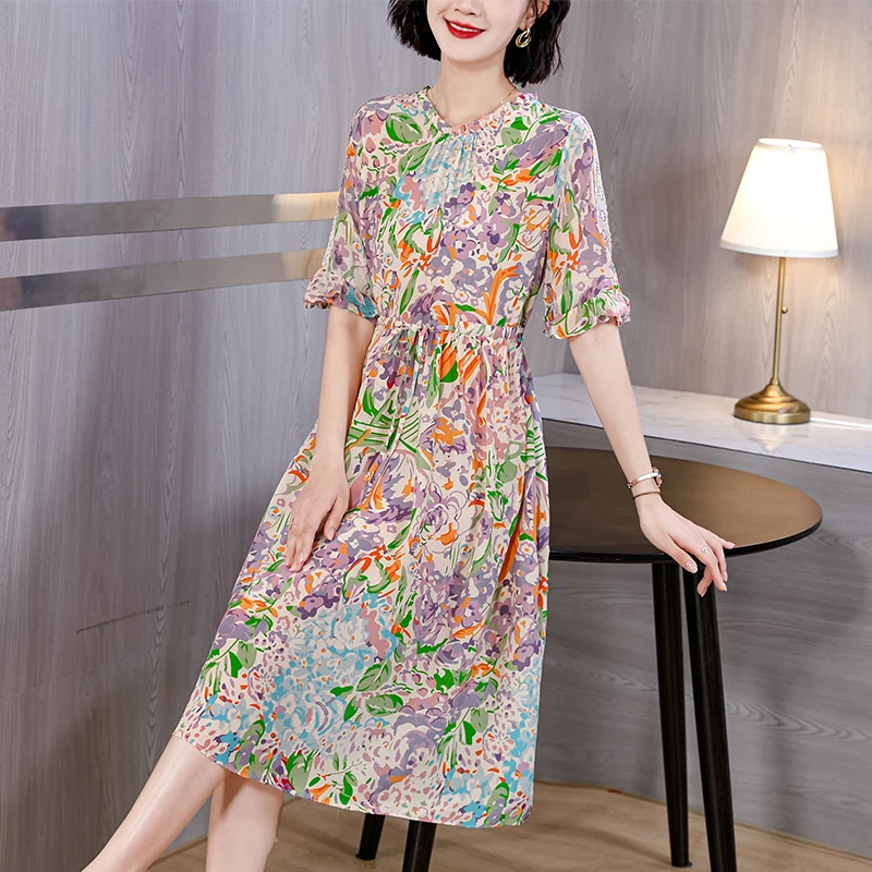 2024 Spring New Silk Satin Short sleeved Printed Dress for Women O-neck Slimming Summer Beach Vacation Style A-line Skirt
2024 Spring New Silk Satin Short sleeved Printed Dress for Women O-neck Slimming Summer Beach Vacation Style A-line Skirt