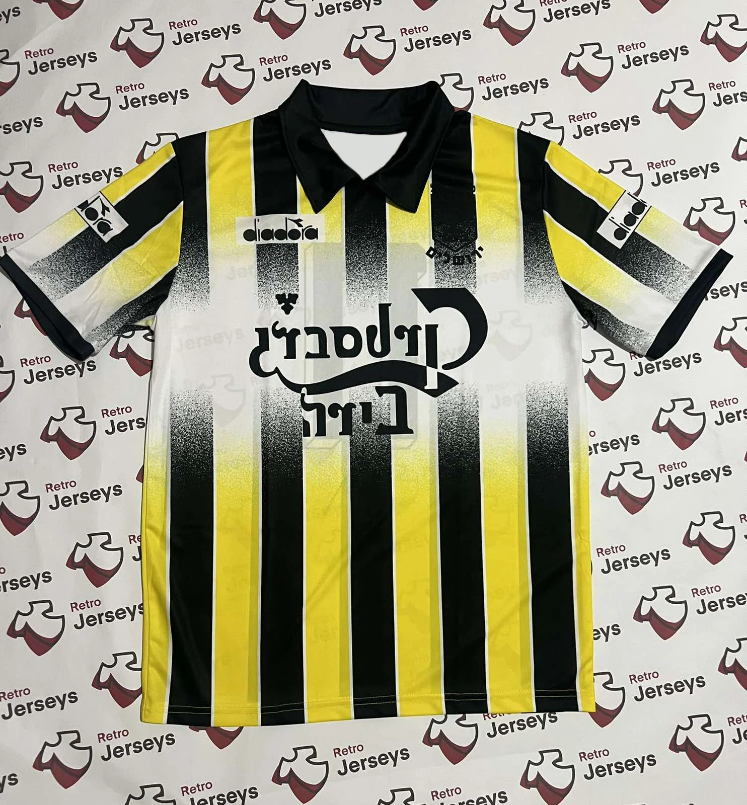 Beitar Jerusalem Shirt 1994-1995 Home - Retro Jerse HD Printing #10 V-Neck Polo Shirt Men‘s Breathable Sweat-Wicking Sports TEES
Beitar Jerusalem Shirt 1994-1995 Home - Retro Jerse HD Printing #10 V-Neck Polo Shirt Men‘s Breathable Sweat-Wicking Sports TEES