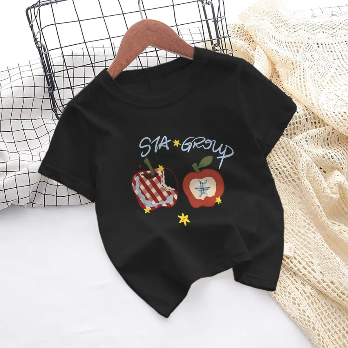 Harajuku Y2K Fruit Graphic T Shirts Kids Casual Plaid Apple Printing Street Hip Hop Tops Trend Girls Short Sleeve Cotton Tee Top
Harajuku Y2K Fruit Graphic T Shirts Kids Casual Plaid Apple Printing Street Hip Hop Tops Trend Girls Short Sleeve Cotton Tee Top