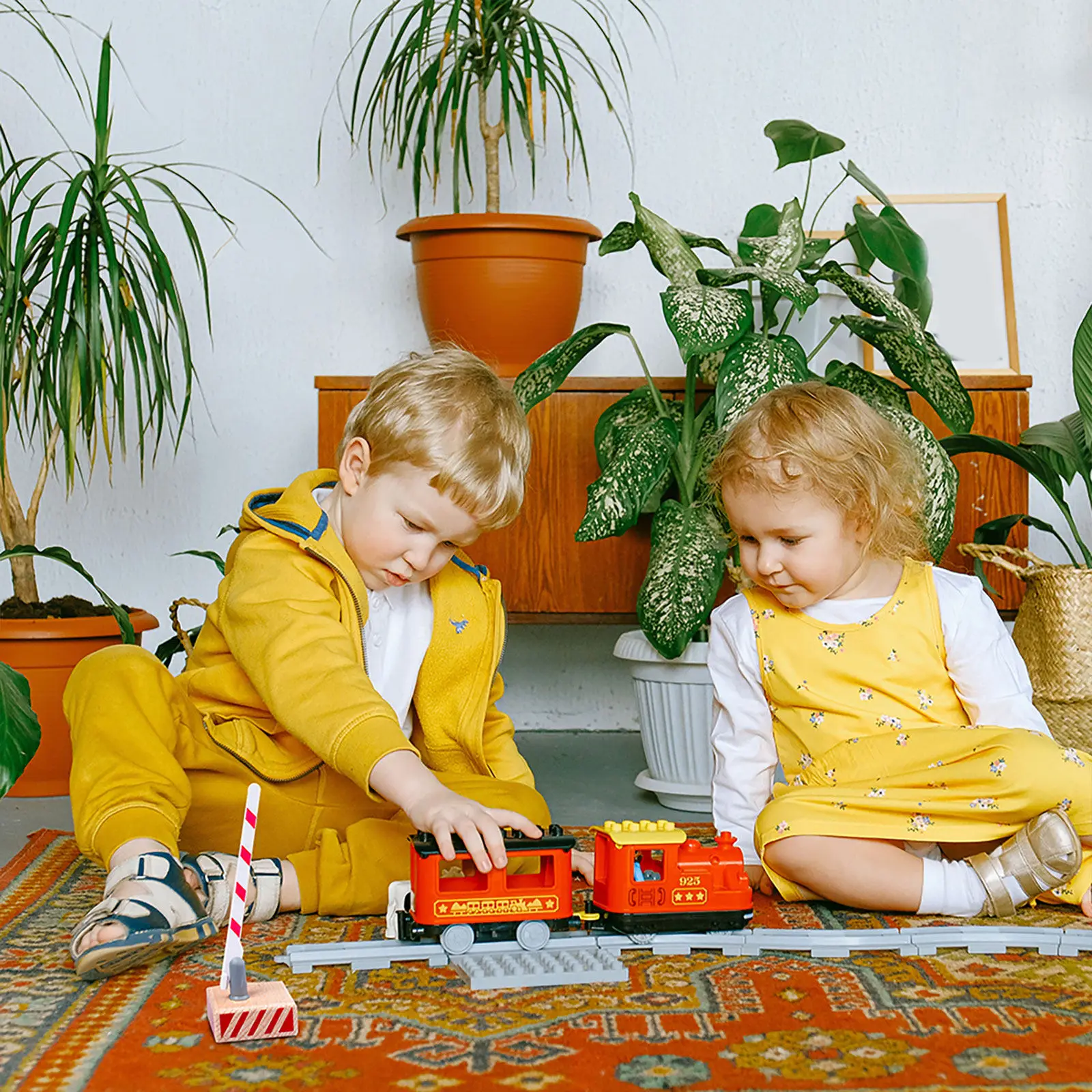 1Set Sustainably Sourced Wood Roadblock Set Traffic Management Playset Cognitive Development Learning Aid for Ages 3 4 5 6 Years
1Set Sustainably Sourced Wood Roadblock Set Traffic Management Playset Cognitive Development Learning Aid for Ages 3 4 5 6 Years