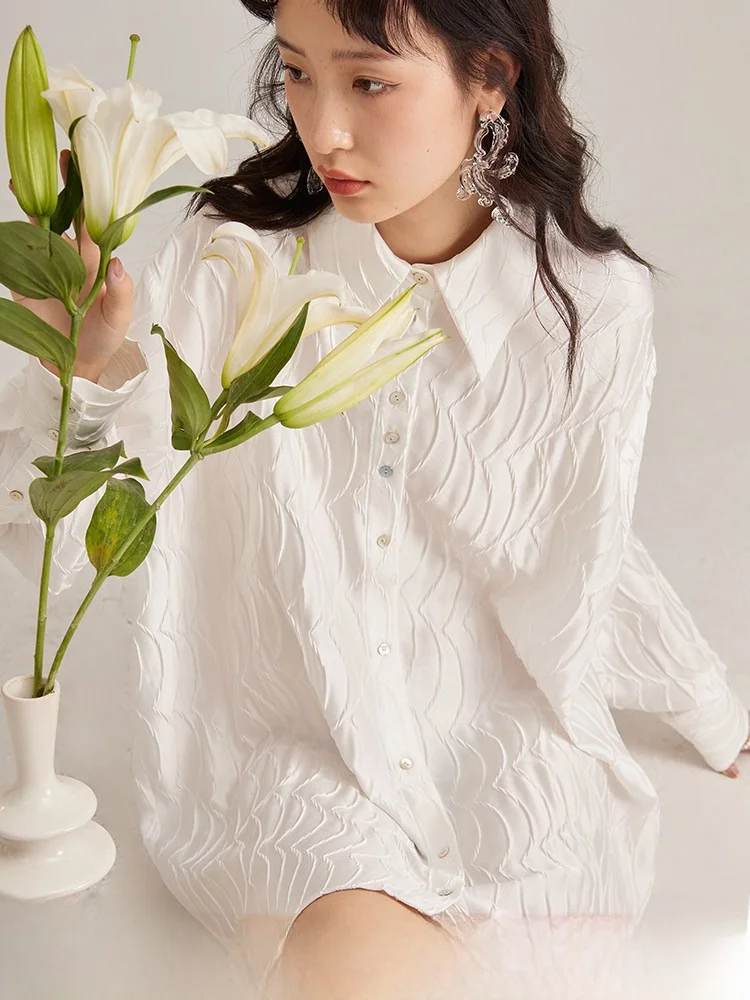 Оригинальный дизайн Uare: Женская удлиненная белая рубашка с длинным рукавом, на пуговицах, прямого кроя, для офиса/повседневной носки
Оригинальный дизайн Uare: Женская удлиненная белая рубашка с длинным рукавом, на пуговицах, прямого кроя, для офиса/повседневной носки