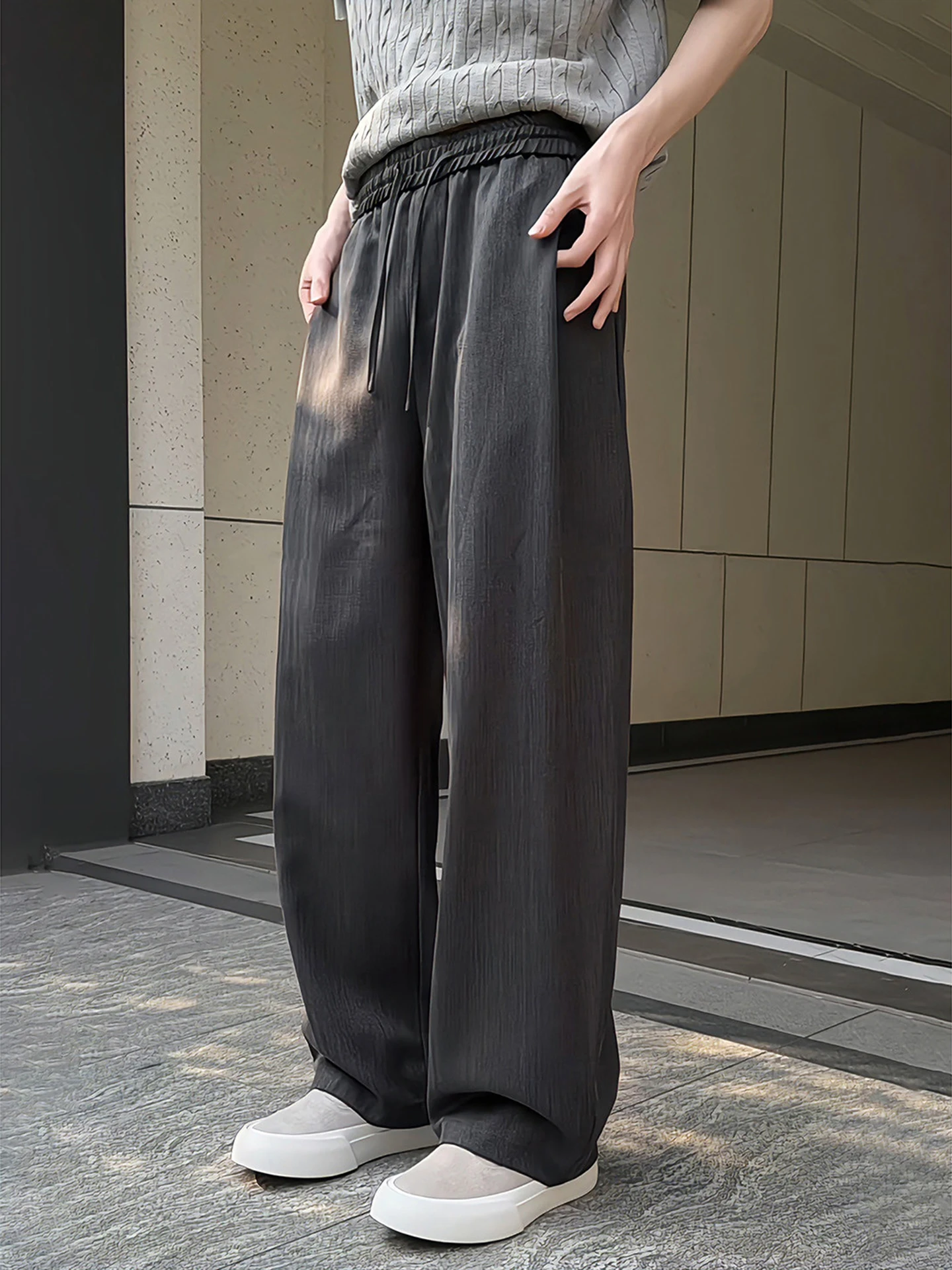 Cleanfit Men's Ice Silk Straight Leg Pants Elastic Waist Knife Pleat Casual Trousers Spring Summer Deep Grey Stripe Pattern
Cleanfit Men's Ice Silk Straight Leg Pants Elastic Waist Knife Pleat Casual Trousers Spring Summer Deep Grey Stripe Pattern