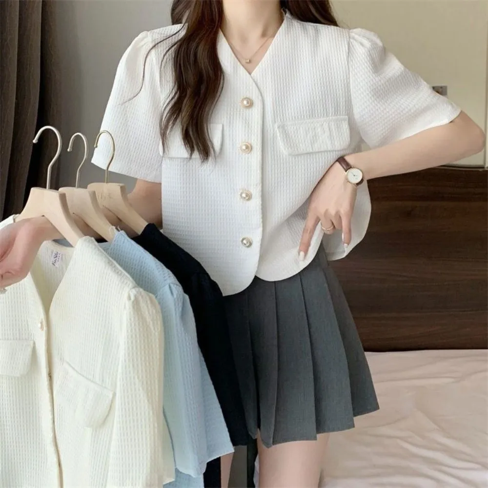 Fashion Casual Pearl Button Shirt Loose Fit Versatile V-Neck Outerwear Cardigan Summer
Fashion Casual Pearl Button Shirt Loose Fit Versatile V-Neck Outerwear Cardigan Summer