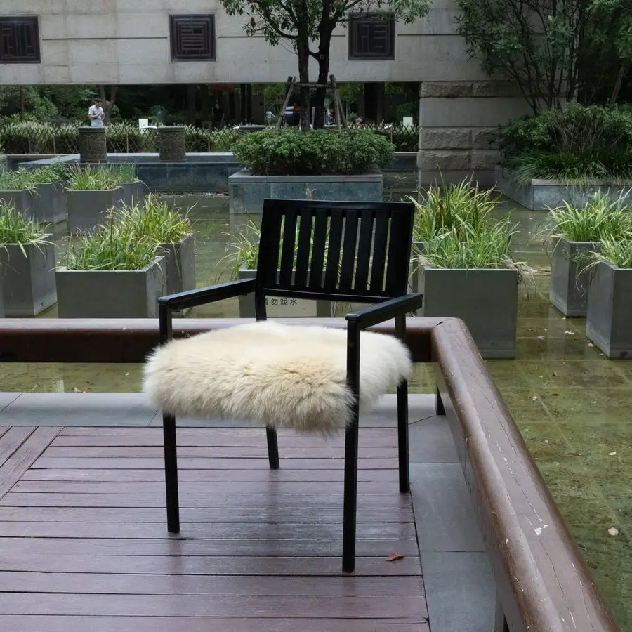 Подушка для стула, нескользящая, квадратная, из натурального меха, чехол для стула, шелковистая подушка для сиденья из натуральной шерсти, мягкий коврик для дома и офиса
Подушка для стула, нескользящая, квадратная, из натурального меха, чехол для стула, шелковистая подушка для сиденья из натуральной шерсти, мягкий коврик для дома и офиса