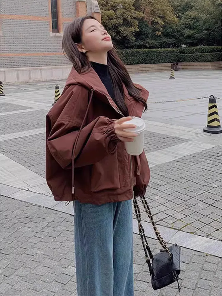 Корейская утепленная рабочая одежда из хлопка, женская куртка средней длины, модная новинка зимы 2025, на молнии, теплая
Корейская утепленная рабочая одежда из хлопка, женская куртка средней длины, модная новинка зимы 2025, на молнии, теплая