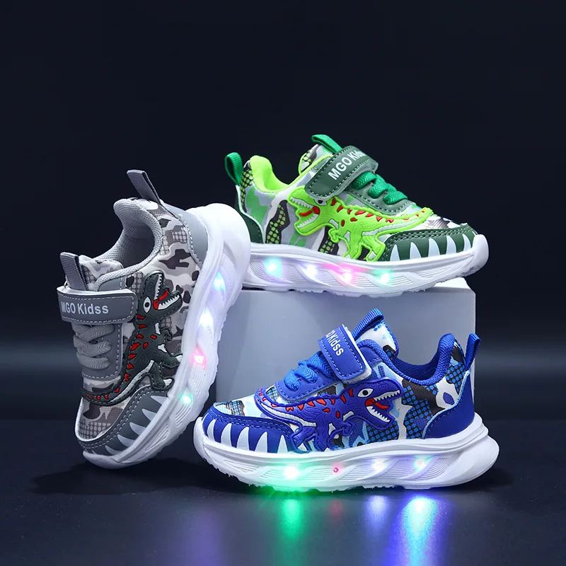 Fashion New Children's Sports Shoes Cartoon Dinosaur Children's LED Light Shoes Soft Sole Boys' Causal Sneakers 2-6 Years Old
Fashion New Children's Sports Shoes Cartoon Dinosaur Children's LED Light Shoes Soft Sole Boys' Causal Sneakers 2-6 Years Old