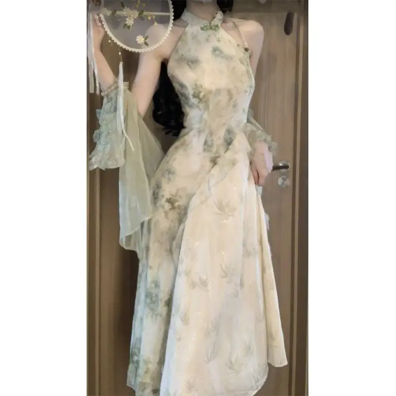 Женское новое платье Cheongsam с элегантным цветочным принтом и пуговицами, улучшенное платье Ципао, летнее платье с открытыми плечами
Женское новое платье Cheongsam с элегантным цветочным принтом и пуговицами, улучшенное платье Ципао, летнее платье с открытыми плечами