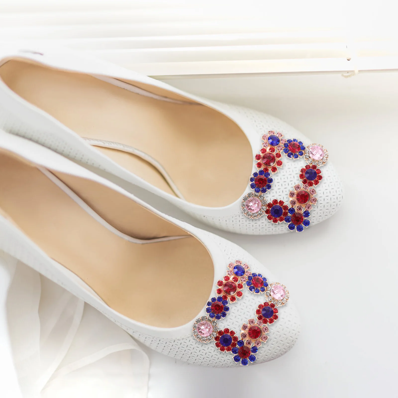 2 Pcs Rhinestone Shoe Flower Crystal Buckles Bridal Shoes Rhinestones Decors Jewelry Aluminum Alloy Miss Pearl Heels
2 Pcs Rhinestone Shoe Flower Crystal Buckles Bridal Shoes Rhinestones Decors Jewelry Aluminum Alloy Miss Pearl Heels