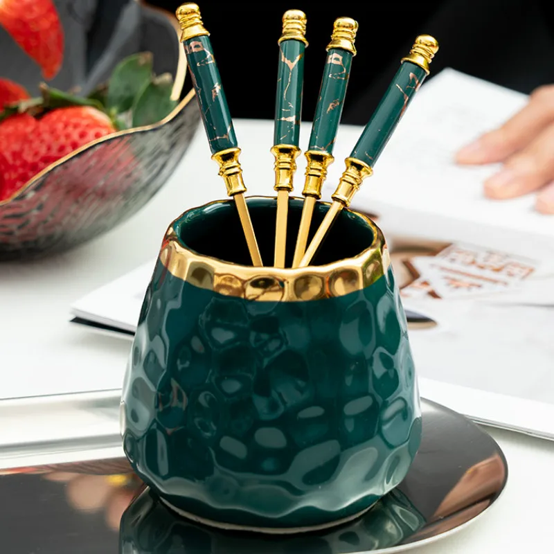 Европейский роскошный набор вилок из нержавеющей стали Kawaii для творчества, королевский набор посуды, дизайн Ваджли, полное украшение для дома EC50CJ
Европейский роскошный набор вилок из нержавеющей стали Kawaii для творчества, королевский набор посуды, дизайн Ваджли, полное украшение для дома EC50CJ