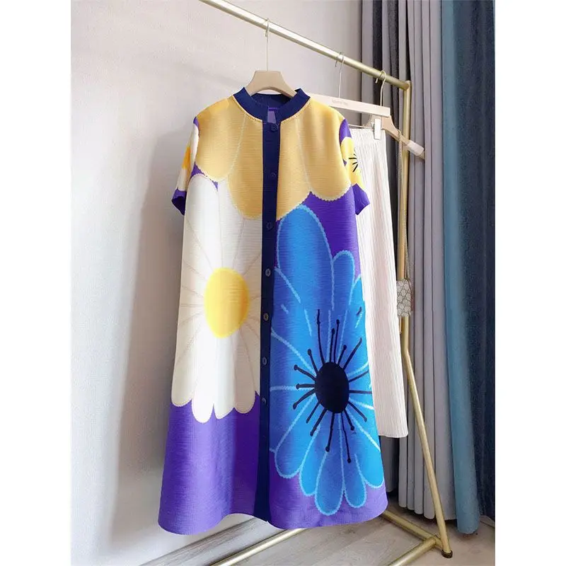Loose and stylish pleated dress 2023 summer new standing neck dress short sleeved slimming dress mid length dress female tops
Loose and stylish pleated dress 2023 summer new standing neck dress short sleeved slimming dress mid length dress female tops