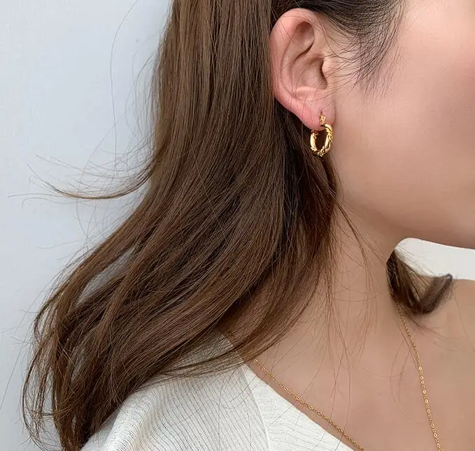 Titanium With 18k Gold Braid Earrings Women Jewelry Party T Show Gown Punk Gothic Top Runway Rare Korean Japan Trendy INS
Titanium With 18k Gold Braid Earrings Women Jewelry Party T Show Gown Punk Gothic Top Runway Rare Korean Japan Trendy INS