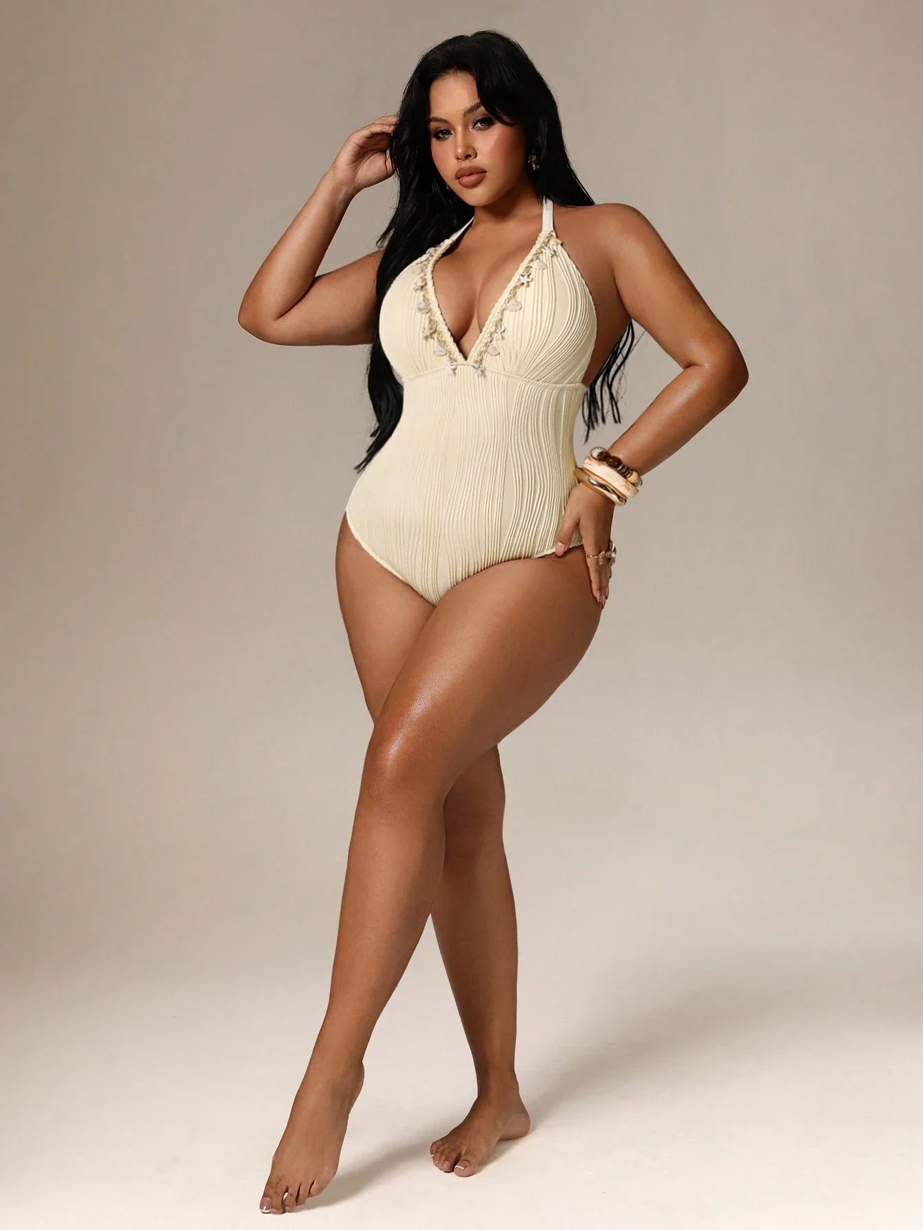 Plus Size Women Backless Halter One-Piece Swimsuit Beach Vacation Elegant Swimwear
Plus Size Women Backless Halter One-Piece Swimsuit Beach Vacation Elegant Swimwear