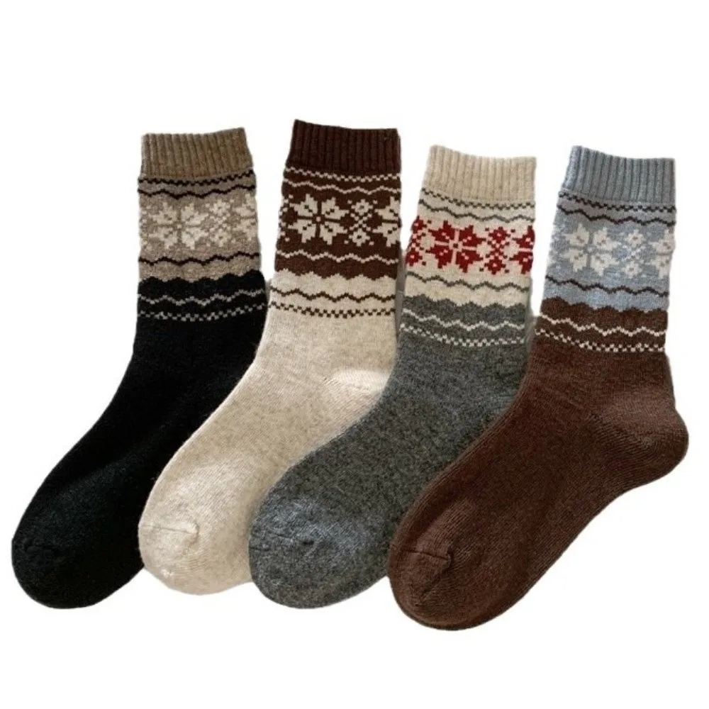 Retro Fair Isle Christmas Socks Thickened Woolen Warm Wool Socks Snowflake Pattern Colour Blocking Middle Tube Socks Winter
Retro Fair Isle Christmas Socks Thickened Woolen Warm Wool Socks Snowflake Pattern Colour Blocking Middle Tube Socks Winter