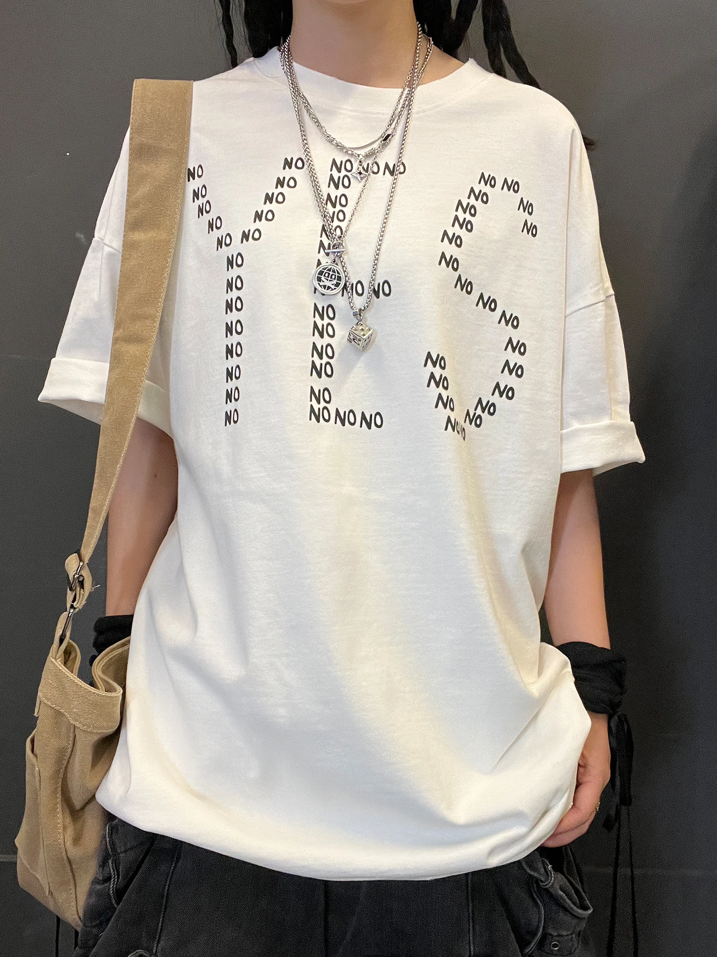 Artistic Short Sleeve T-Shirt 330G Heavyweight Fun Letter Design Versatile College Style Summer Fashion Clothing Accessory
Artistic Short Sleeve T-Shirt 330G Heavyweight Fun Letter Design Versatile College Style Summer Fashion Clothing Accessory