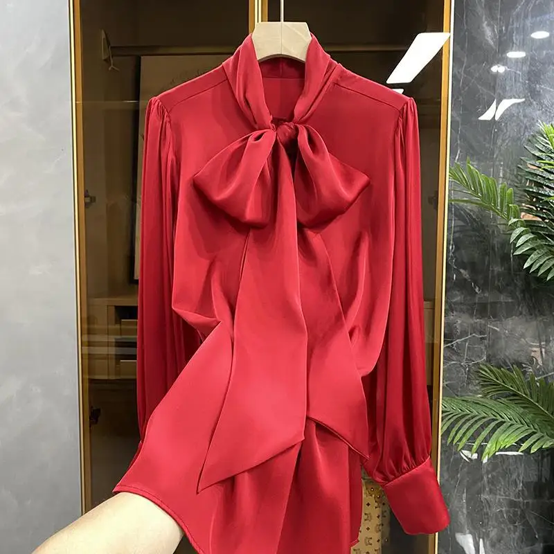 Fashion Woman Blouse 2023 Spring Satin Shirt Button Up Blouse Shirt Ladies Imitation Silk Long Sleeve Shirt for Women Autumn
Fashion Woman Blouse 2023 Spring Satin Shirt Button Up Blouse Shirt Ladies Imitation Silk Long Sleeve Shirt for Women Autumn