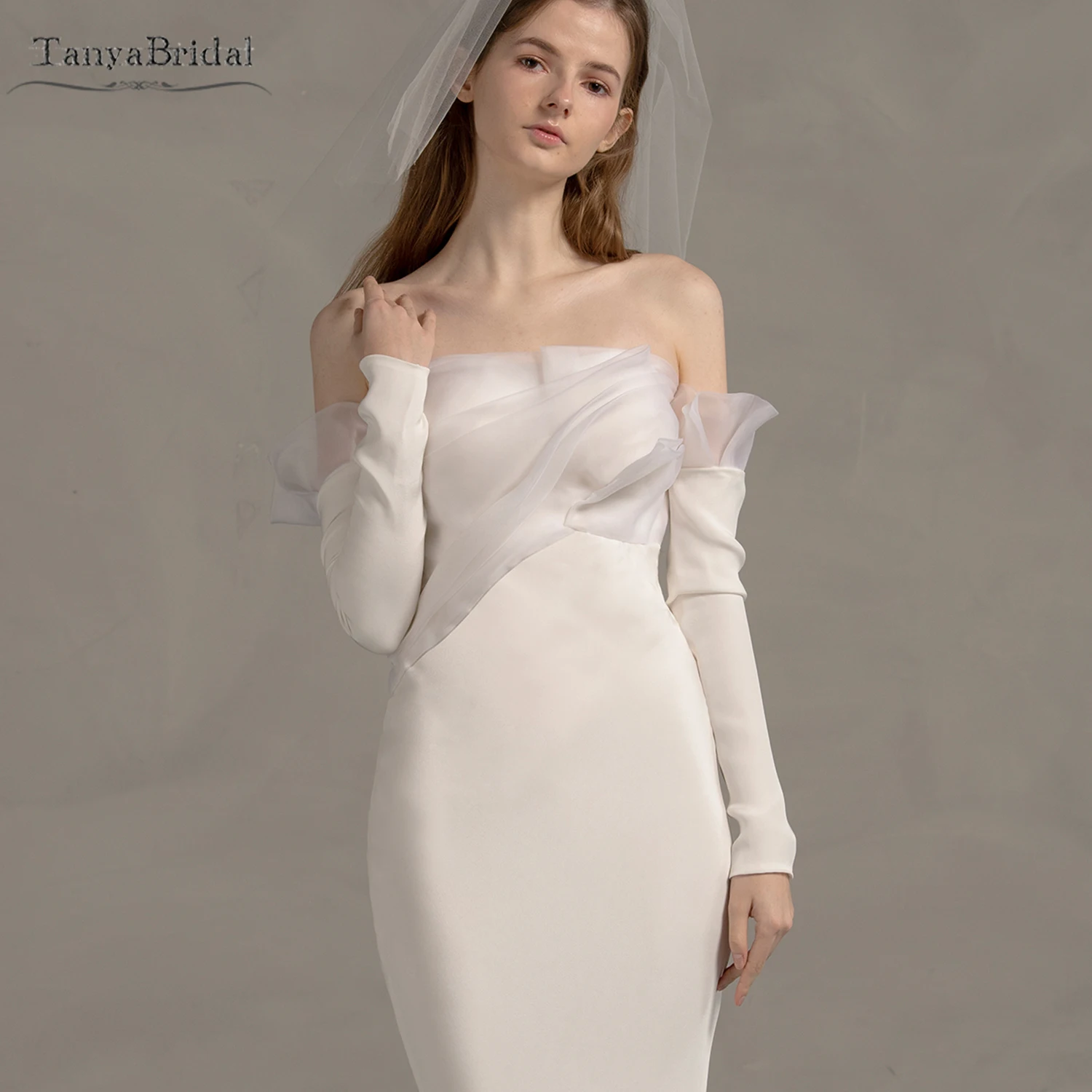 Delicately Slim Fit Detachable Sleeves Soft Satin With Ruffles Simple Elegant Fingerless Gloves Chic DG297
Delicately Slim Fit Detachable Sleeves Soft Satin With Ruffles Simple Elegant Fingerless Gloves Chic DG297