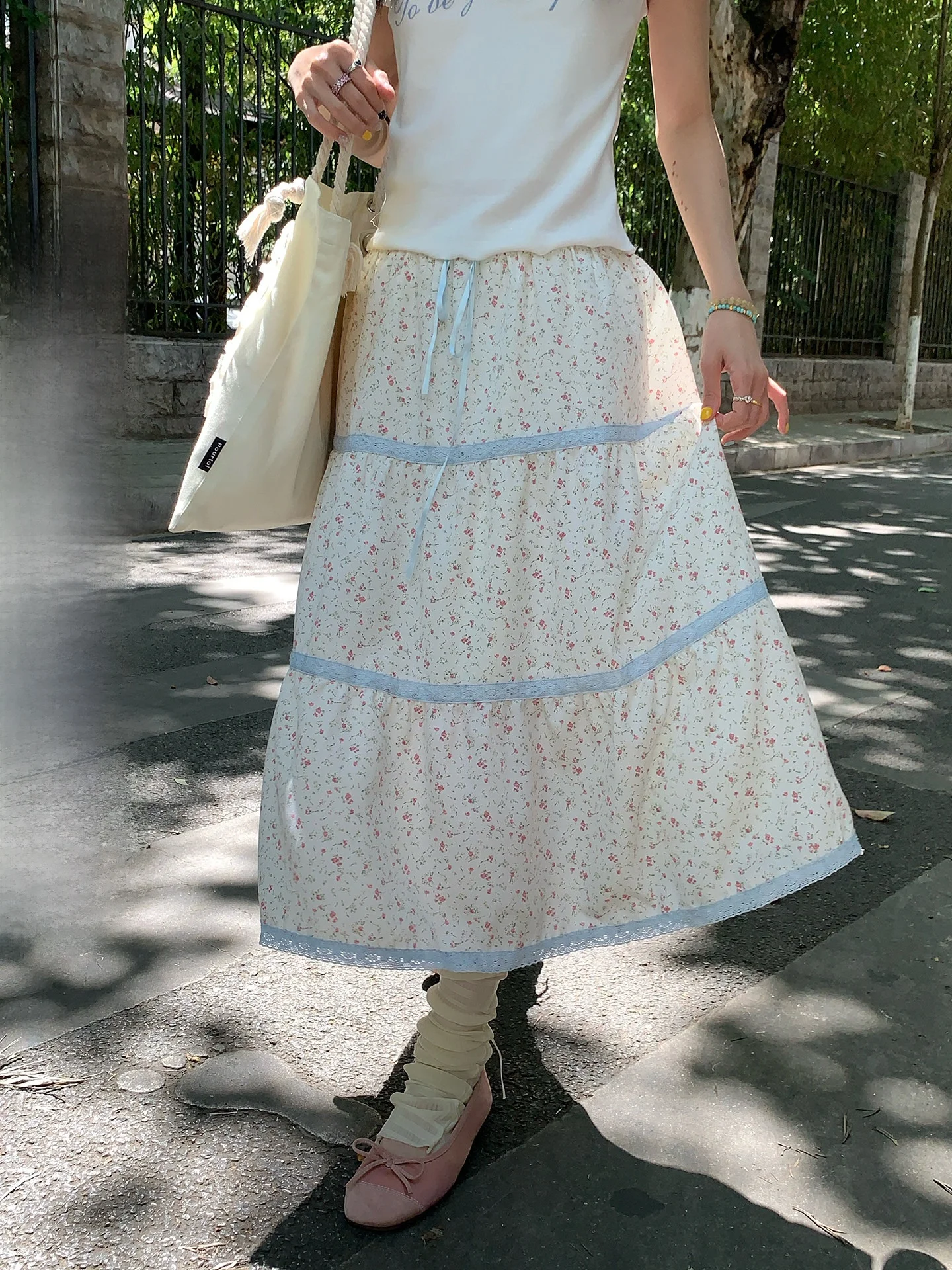 Hollyii Korean Style Sweet Knot Lace Splicing Floral Half Skirt mid Length 2026 Summer New Ladies High Waist A-Line...
Hollyii Korean Style Sweet Knot Lace Splicing Floral Half Skirt mid Length 2026 Summer New Ladies High Waist A-Line...