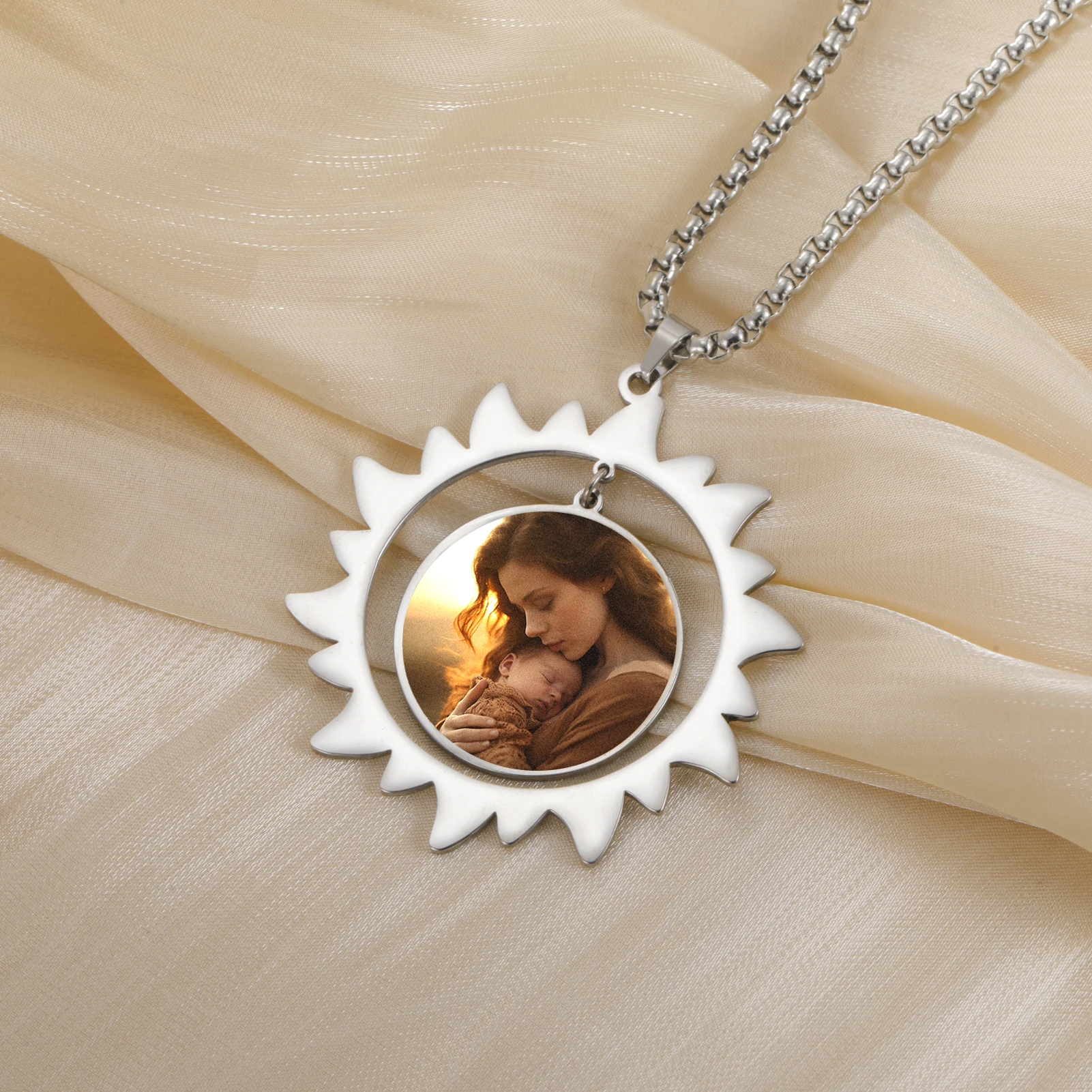 Color Print Sunflower Necklace Uniquely Lock In Beautiful Memories Designed Parent-Child Theme Suitable New Mothers And Fathers
Color Print Sunflower Necklace Uniquely Lock In Beautiful Memories Designed Parent-Child Theme Suitable New Mothers And Fathers