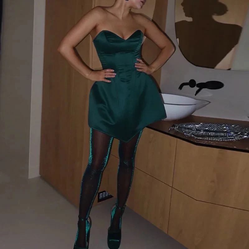 Elegant High Waist Slim A-line Dress Temperament Pure Color Lady Evening Dress French Style Tube Tops Off Shoulder Banquet Dress
Elegant High Waist Slim A-line Dress Temperament Pure Color Lady Evening Dress French Style Tube Tops Off Shoulder Banquet Dress