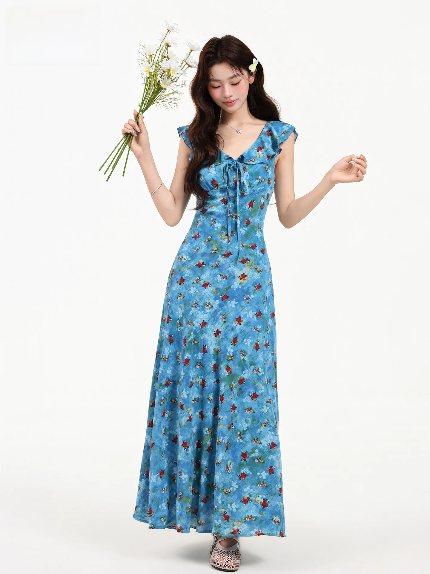 Blue Floral Print Slim Fit Long Dress V-Neck Waist-Cinching Summer New Style Women's Fashion Design Casual A-Line Skirt
Blue Floral Print Slim Fit Long Dress V-Neck Waist-Cinching Summer New Style Women's Fashion Design Casual A-Line Skirt