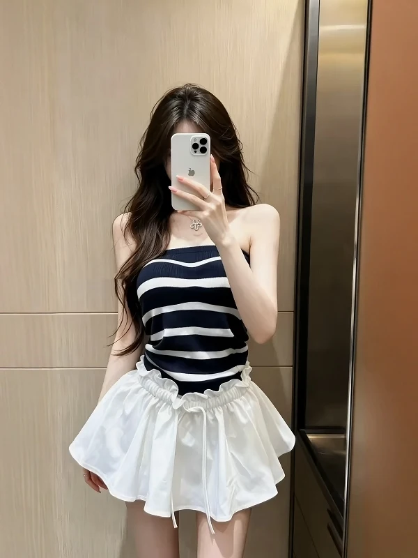 Korean Style One Shoulder Stripe Slimming Tube Top with Drawstring Short Skirt Two Piece Set Women Summer Sexy Outfit
Korean Style One Shoulder Stripe Slimming Tube Top with Drawstring Short Skirt Two Piece Set Women Summer Sexy Outfit