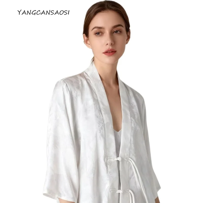 A-shaped Large Display New Chinese Tea Robe 100% Natural Mulberry Silk Jacquard Satin V-neck Middle Sleeve White Cardigan Coat
A-shaped Large Display New Chinese Tea Robe 100% Natural Mulberry Silk Jacquard Satin V-neck Middle Sleeve White Cardigan Coat