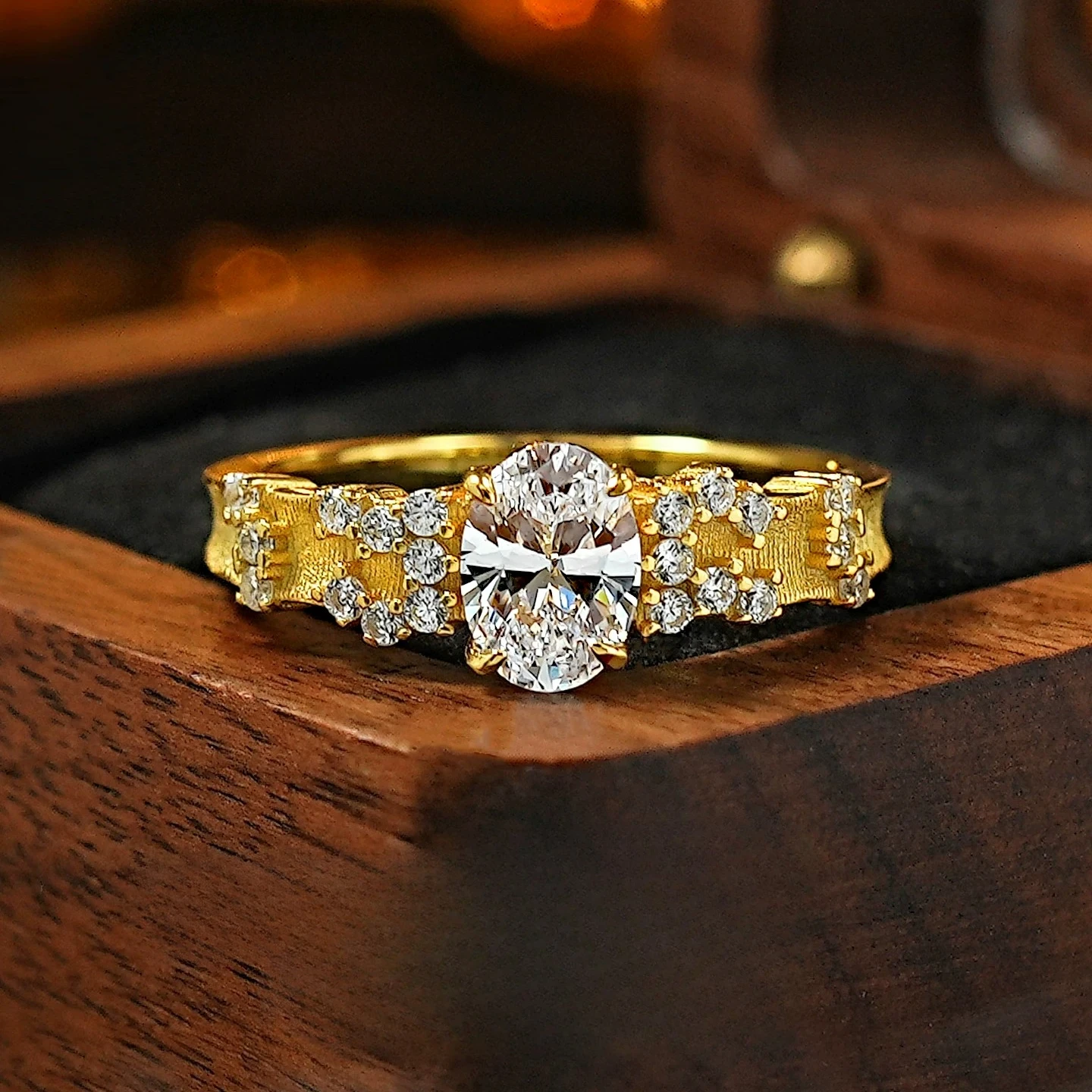 New 925 Silver Light Luxury Starry Diamond Ring with Niche Design, Versatile for Commuting and Wedding Jewelry
New 925 Silver Light Luxury Starry Diamond Ring with Niche Design, Versatile for Commuting and Wedding Jewelry