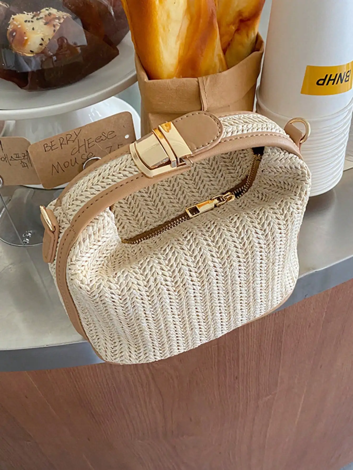 Mini Minimalist Straw Bag New Woven Straw Handbag Fashionable Women's Bag Versatile Shoulder Crossbody Bag Gift Summer Beach For Girls Ladies Students, Summer Essentials, Perfect For Vacation & Holiday, Eye-Catching Beach Bag Summer, Summer Straw Beach Ba
Mini Minimalist Straw Bag New Woven Straw Handbag Fashionable Women's Bag Versatile Shoulder Crossbody Bag Gift Summer Beach For Girls Ladies Students, Summer Essentials, Perfect For Vacation & Holiday, Eye-Catching Beach Bag Summer, Summer Straw Beach Ba