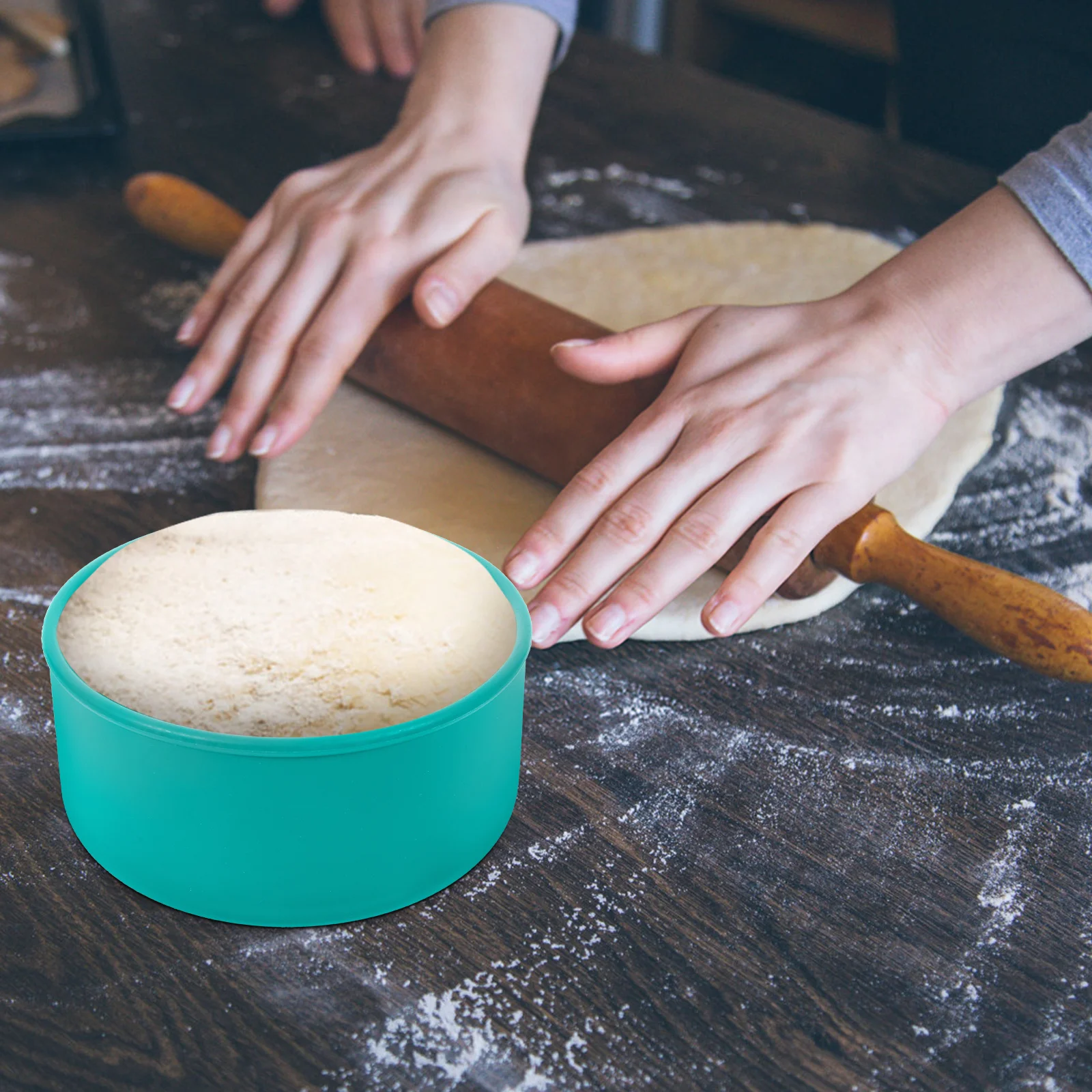 Household Dough Proofing Box Silicone Reusable Airtight Pizza Dough Container Portable Compact Kitchen Storage Box for Baking
Household Dough Proofing Box Silicone Reusable Airtight Pizza Dough Container Portable Compact Kitchen Storage Box for Baking