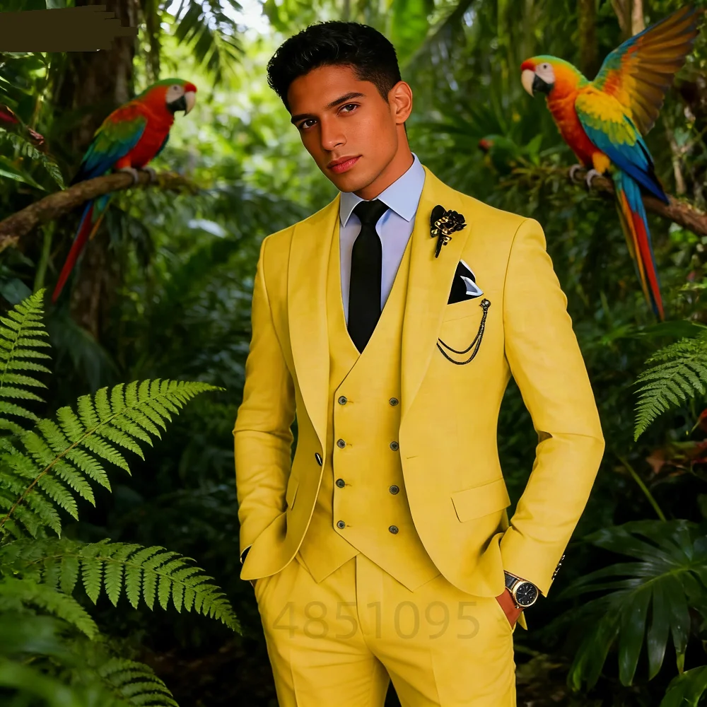 Men's 3 Piece Slim Fit Wedding Tuxedo Suits Peak Lapel Formal Party Groomsmen Suit Set with Blazer Vest Pants
Men's 3 Piece Slim Fit Wedding Tuxedo Suits Peak Lapel Formal Party Groomsmen Suit Set with Blazer Vest Pants