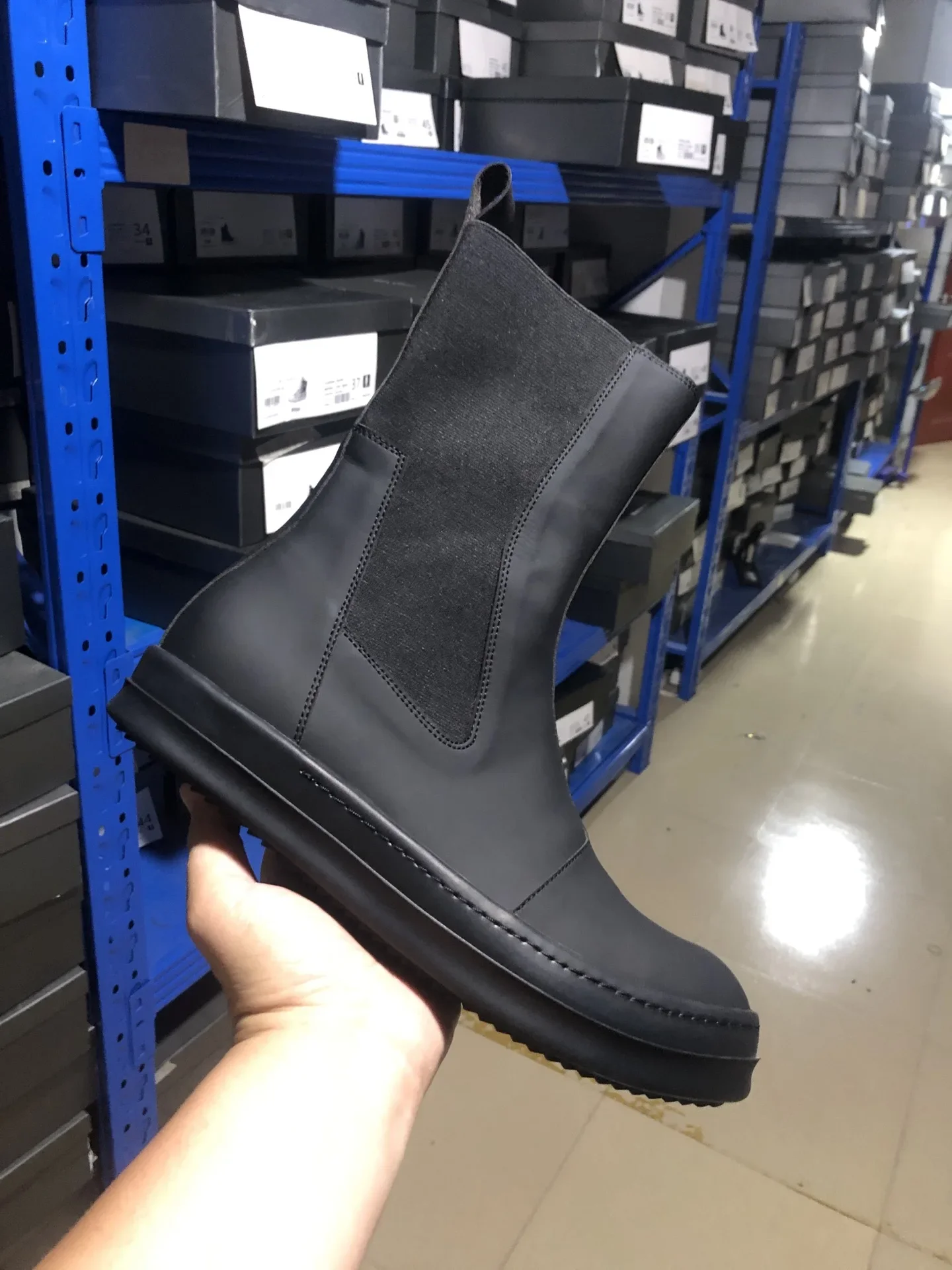 Top Hight Quality Men Casual Shoes Real Leather Womens Tennis Shoes Brand Designer Fashion Design Goth Y2K style RO shoes
Top Hight Quality Men Casual Shoes Real Leather Womens Tennis Shoes Brand Designer Fashion Design Goth Y2K style RO shoes