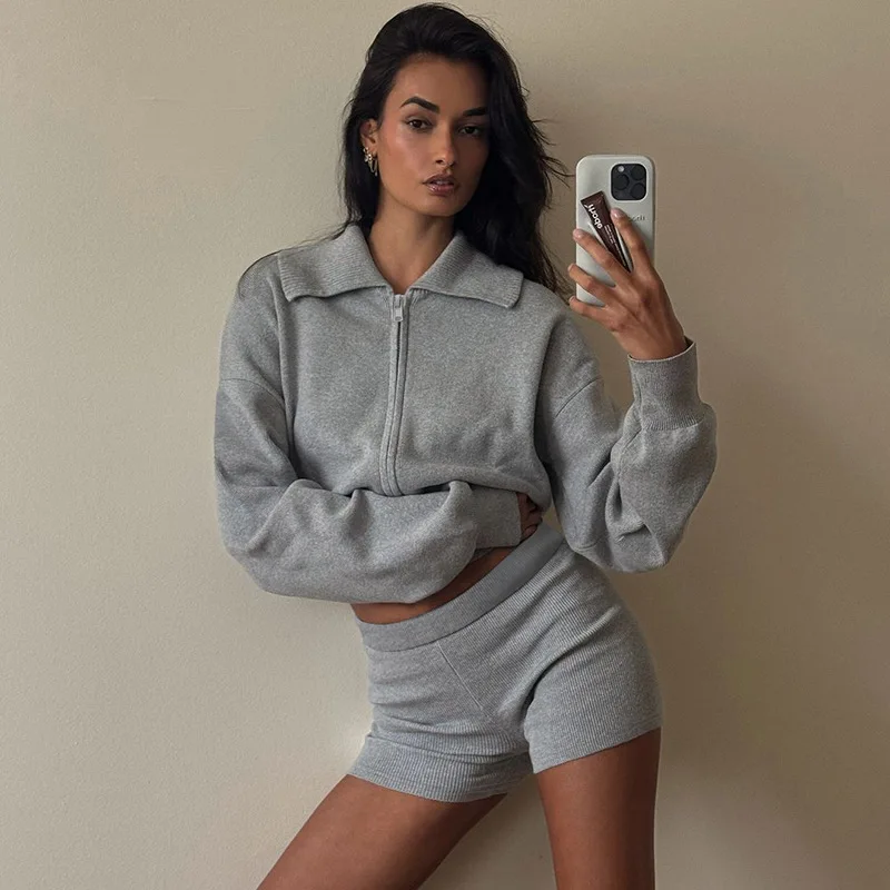 2025 Women's Grey Sports Suit, Vintage Hoodies and shorts suits woman, Solid Color High Street Sets
2025 Women's Grey Sports Suit, Vintage Hoodies and shorts suits woman, Solid Color High Street Sets