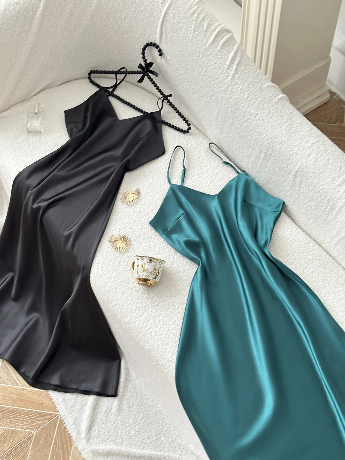 2-Piece Set Polyester Solid Color Sexy Elegant Long Ladies Nightgown Women's Sleepwear Comfortable Soft Fabric
2-Piece Set Polyester Solid Color Sexy Elegant Long Ladies Nightgown Women's Sleepwear Comfortable Soft Fabric