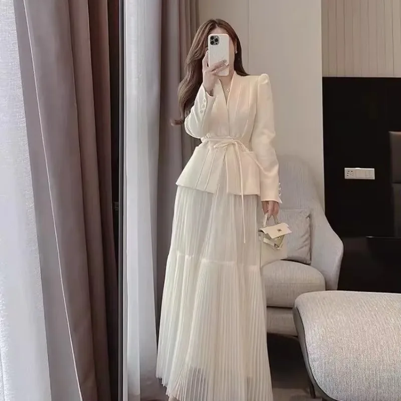 UNXX 2025 High-end Custom Floral Suits Women Spring and Autumn Matching Set Elegant Blazer Pencil Skirt 2 Pieces Office Lady
UNXX 2025 High-end Custom Floral Suits Women Spring and Autumn Matching Set Elegant Blazer Pencil Skirt 2 Pieces Office Lady