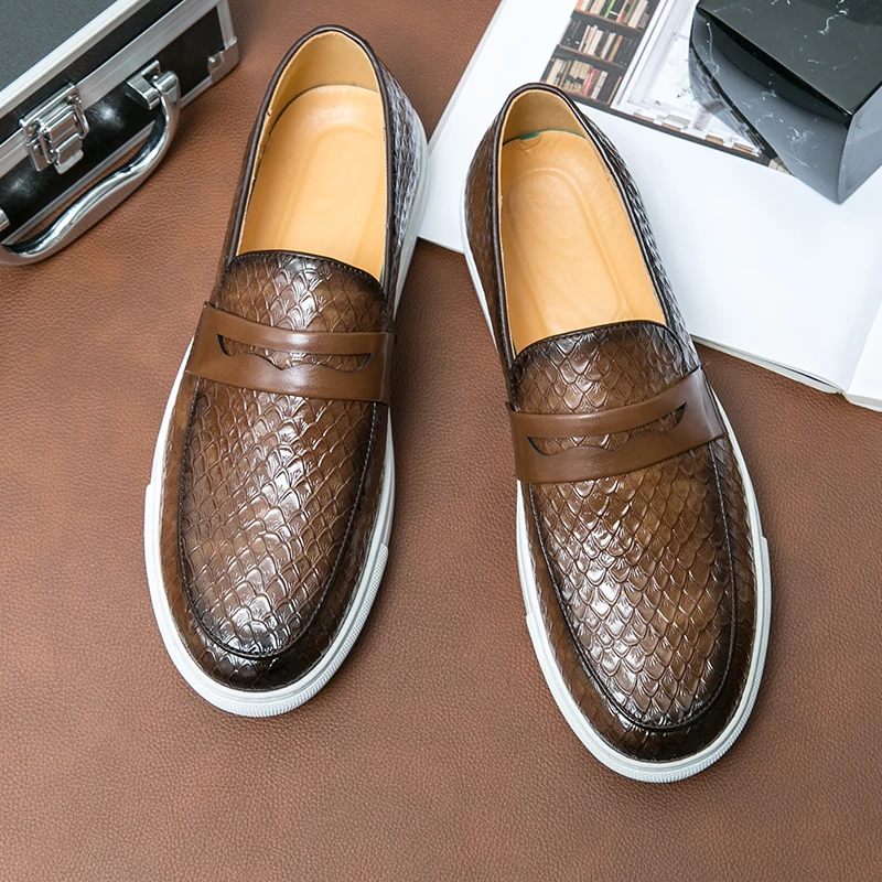 Fashion Brown Leather Men Casual Shoes New Slip-on Men Shoes Italian Style Male Loafers Soft Flats Lightweight Moccasins for Man
Fashion Brown Leather Men Casual Shoes New Slip-on Men Shoes Italian Style Male Loafers Soft Flats Lightweight Moccasins for Man