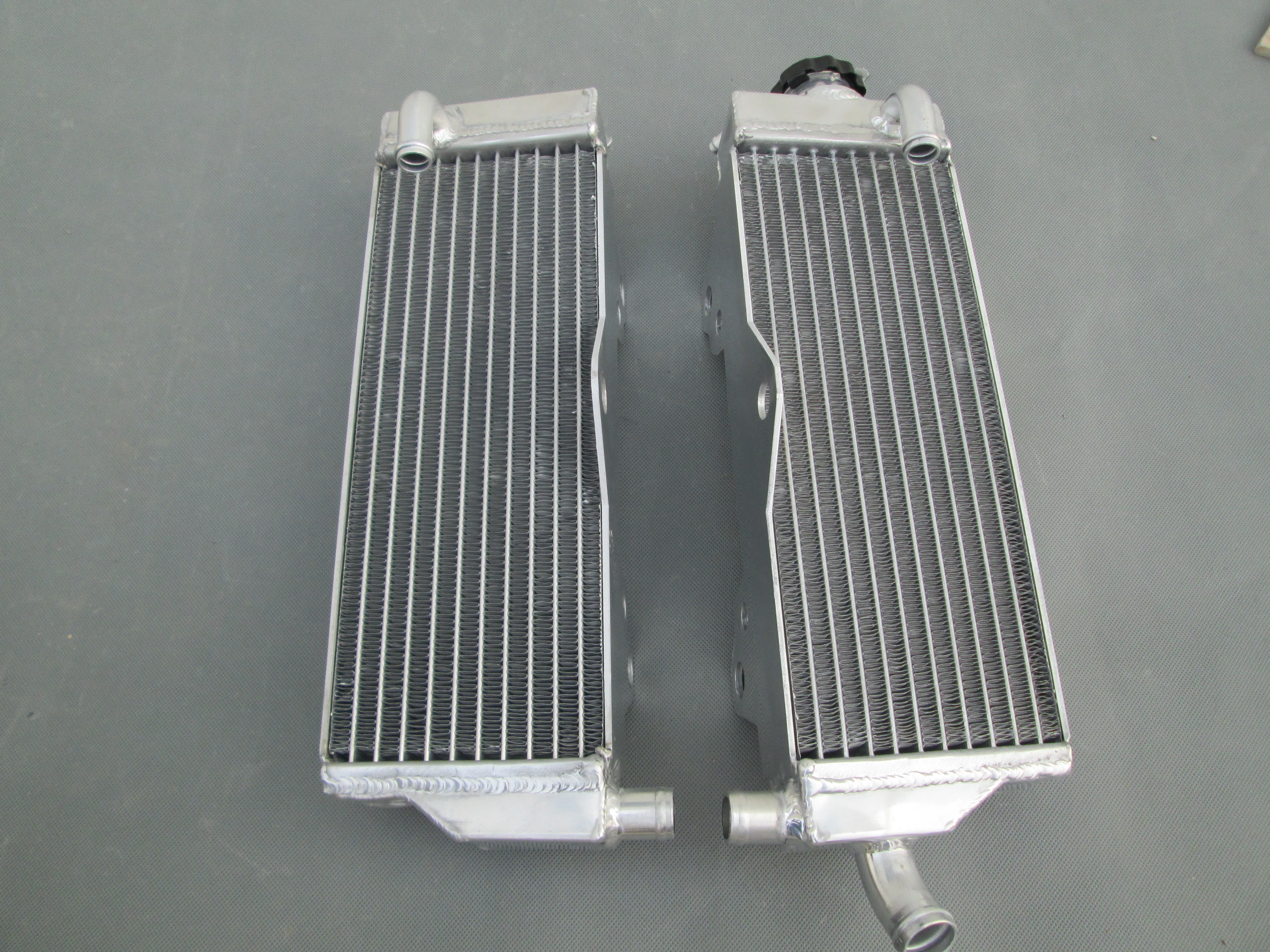 For 1990-2001 Honda CR500R CR 500 R Aluminum Radiator Cooler Cooling Coolant 1990 1991 1992 1993 1994 1995 1996 1997 1998 1999
For 1990-2001 Honda CR500R CR 500 R Aluminum Radiator Cooler Cooling Coolant 1990 1991 1992 1993 1994 1995 1996 1997 1998 1999
