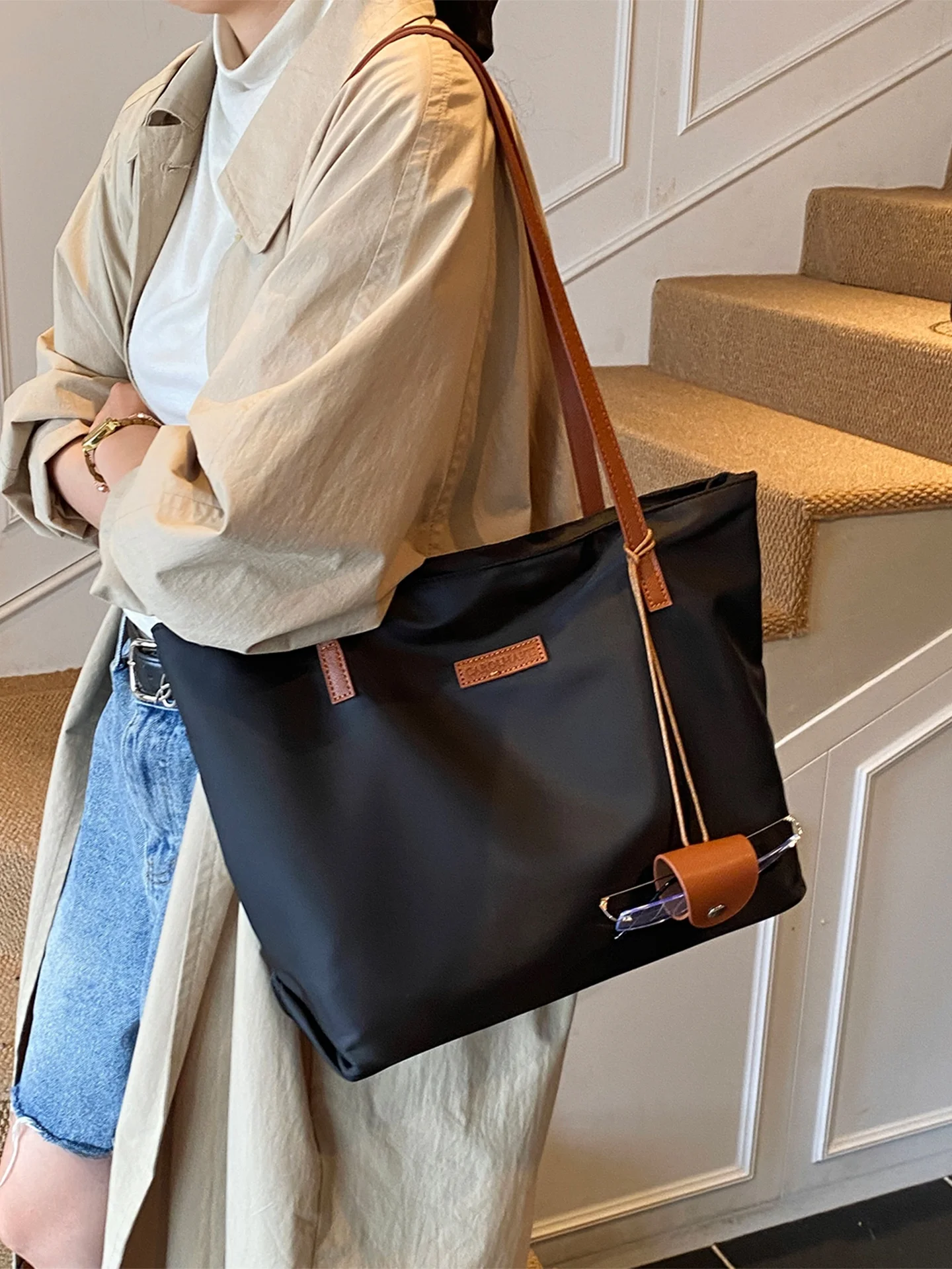 Ladies Large Capaci Canvas oulder Bag Casual Commuter Tote Bag for Class And Commuting Sli Simple Design Fem Bag
Ladies Large Capaci Canvas oulder Bag Casual Commuter Tote Bag for Class And Commuting Sli Simple Design Fem Bag