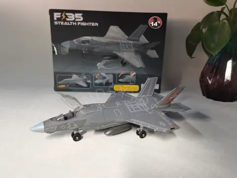 ‌1 72 F35 Lightning Fighter Plastic Aircraft Model Puzzle Assembly Educational Collection Toy For Boys Home Decor Aviation Gift