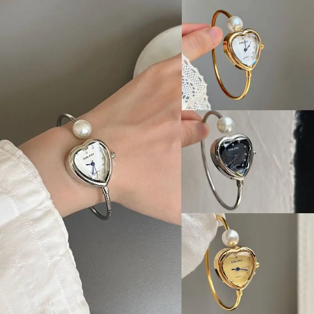 Gold Color Heart Shaped Watch Open Design Vintage Quartz Watch Water Resistance Scratch-resistant Bangle Bracelet
Gold Color Heart Shaped Watch Open Design Vintage Quartz Watch Water Resistance Scratch-resistant Bangle Bracelet