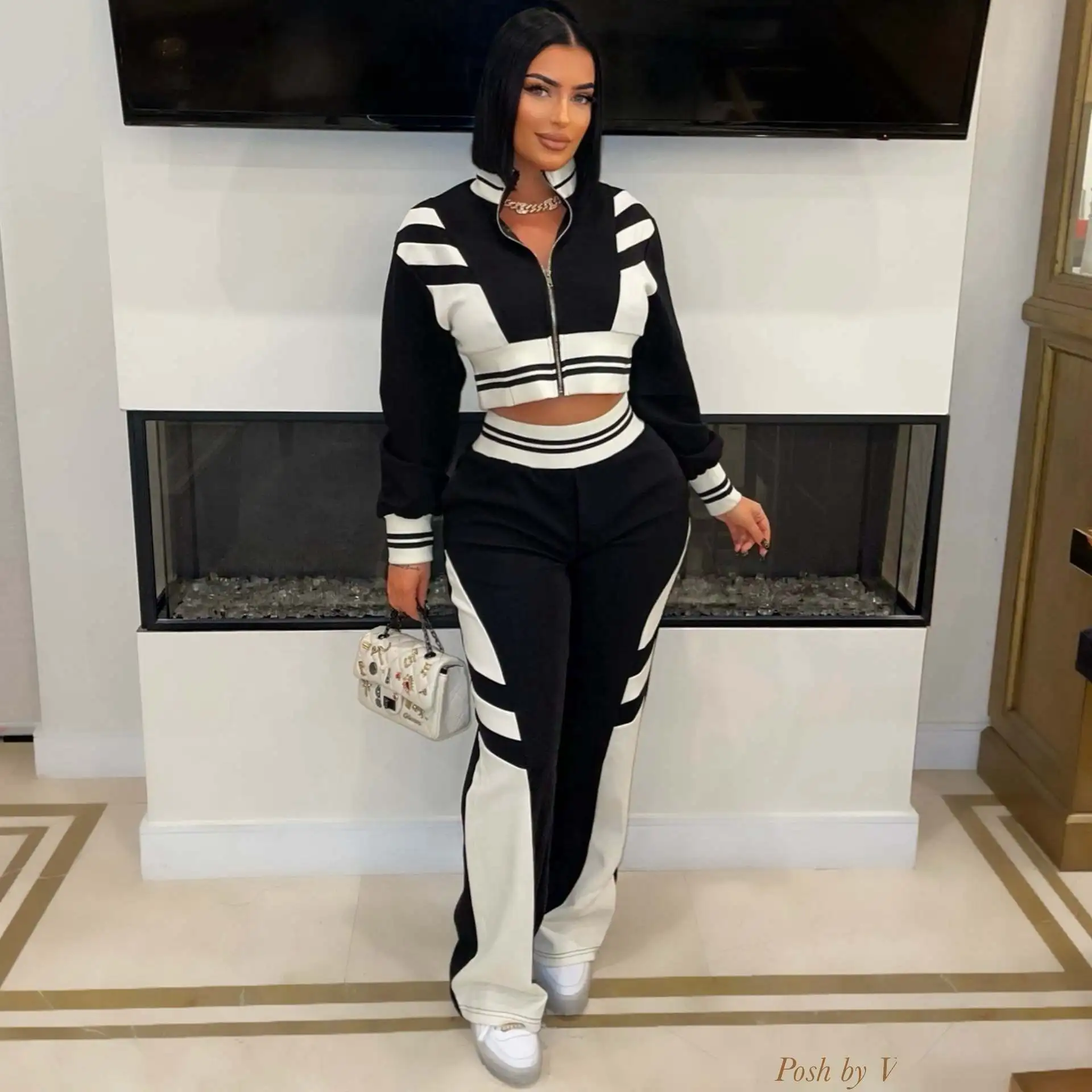 2025 New Women Casual Black Trousers Suits Sports Short Jacket + Female Vinatge Black White Patchwork Baggy Pants Two-piece Set
2025 New Women Casual Black Trousers Suits Sports Short Jacket + Female Vinatge Black White Patchwork Baggy Pants Two-piece Set