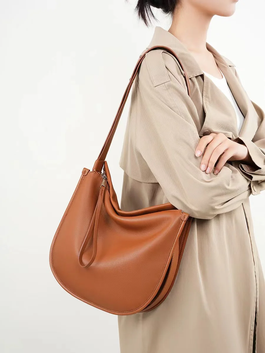 High Quality Women's Handbag Fashion Bucket Purse Genuine Leather Cowhide Shoulder Messenger Bag Lady Purse Female Casual Bag
High Quality Women's Handbag Fashion Bucket Purse Genuine Leather Cowhide Shoulder Messenger Bag Lady Purse Female Casual Bag