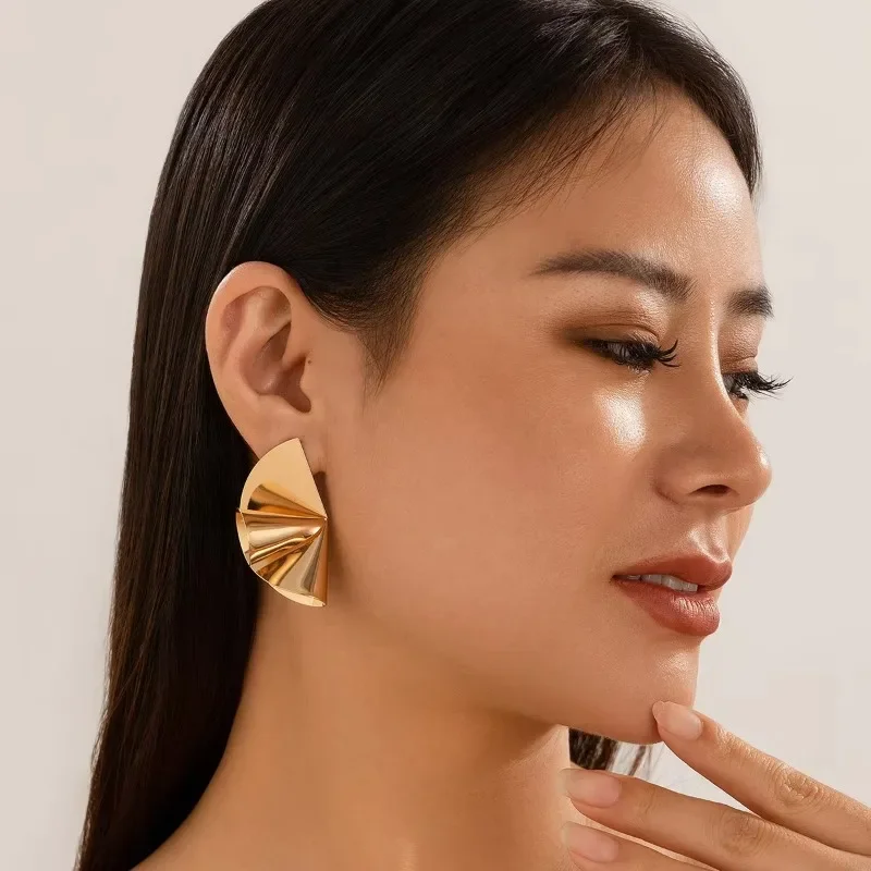 Fashion Gold Double Layer Fold Fan Shape Stud Earrings Silver Irregular Spiral Stud Earring for Women Beach Prom Jewelry Gift
Fashion Gold Double Layer Fold Fan Shape Stud Earrings Silver Irregular Spiral Stud Earring for Women Beach Prom Jewelry Gift